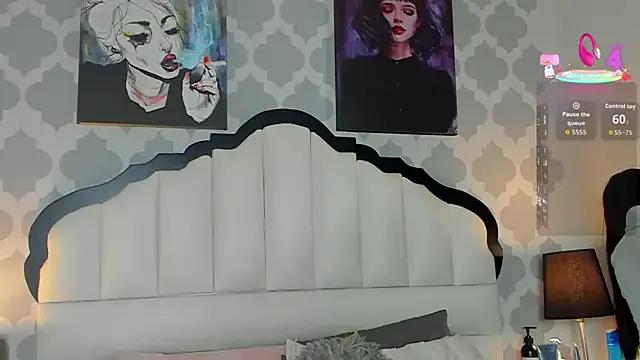 SarahMiler_ on StripChat 