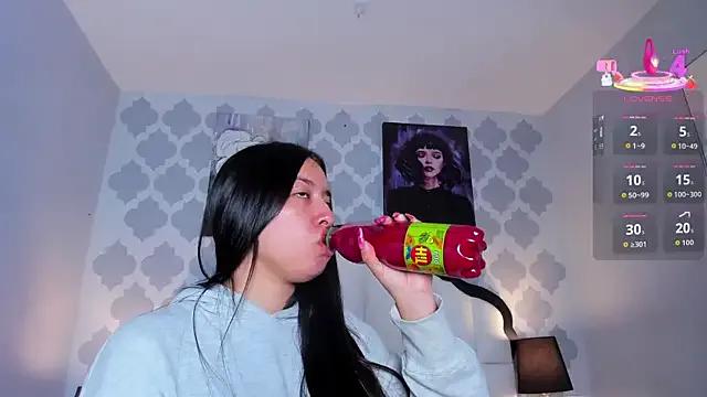 SarahMiler_ on StripChat 