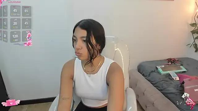 Saray_reyes on StripChat 