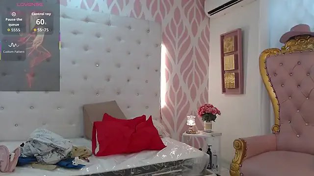 SashaDurante on StripChat 