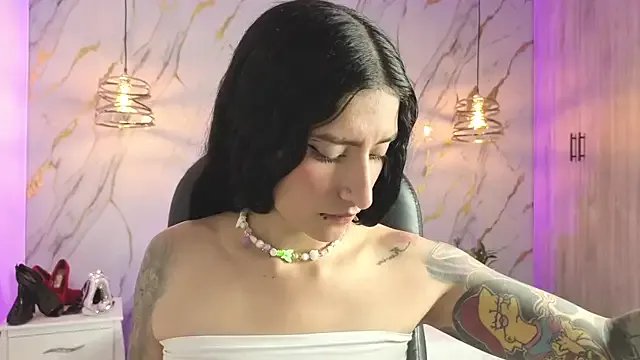 Scaarlettfox on StripChat 