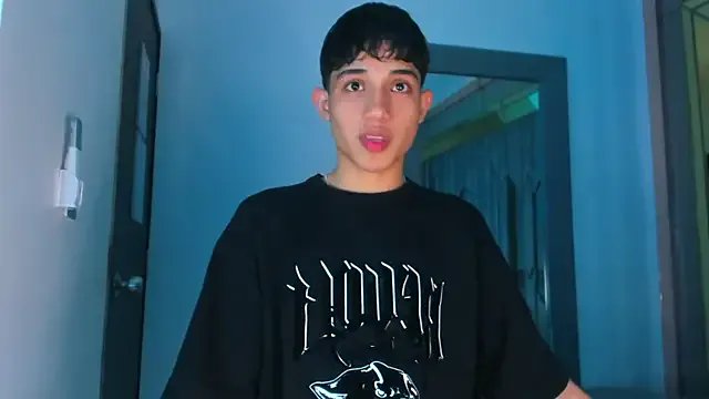 Sebax_Young on StripChat