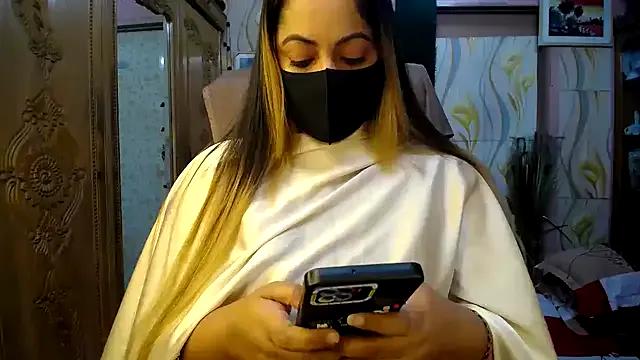 SeductiveMahira — First spanks of the night 