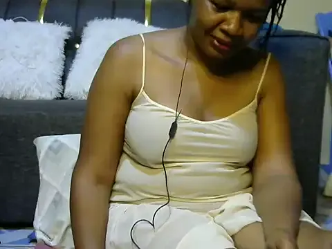 Sexy_Kezzy on StripChat