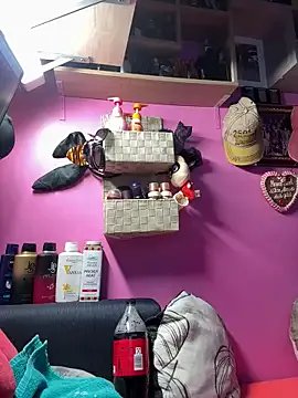 sexymelli18 on StripChat