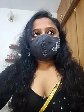 sexynayan23 on StripChat