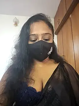 sexynayan23 on StripChat