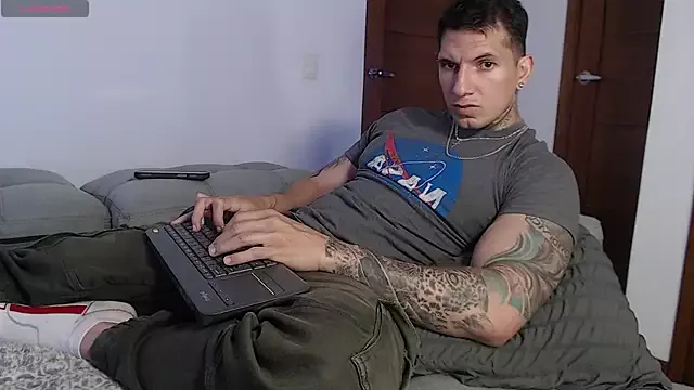 Shane_Clay on StripChat