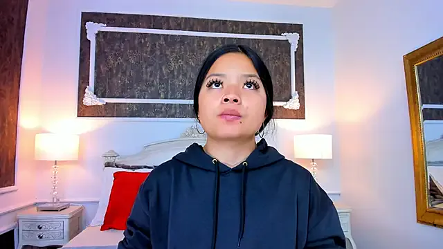 SharonBonet on StripChat