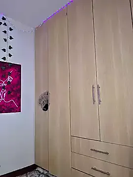 sherry_1 on StripChat