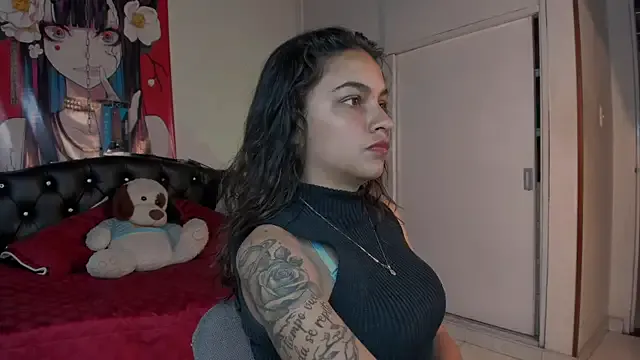 Skylovershot on StripChat