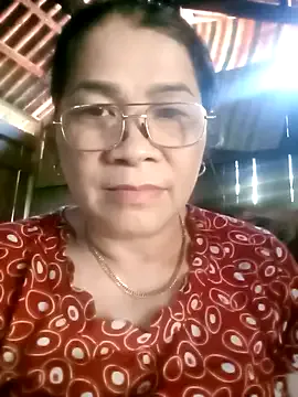 small-house123 on StripChat