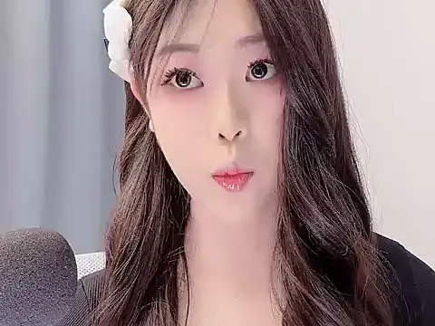 smalldaisy on StripChat