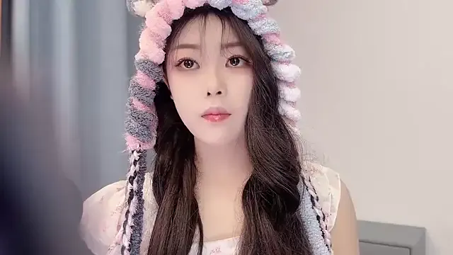 smalldaisy on StripChat