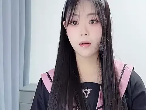 smalldaisy on StripChat