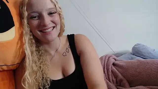 Sophie_cute06 on StripChat