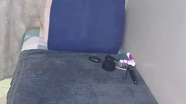 spicybootie on StripChat