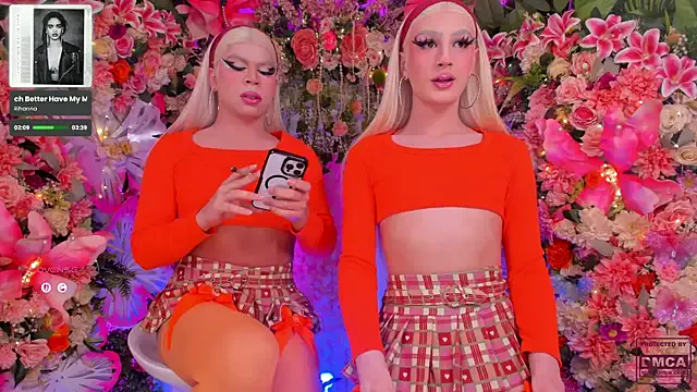 SpicySluts on StripChat