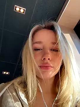 SSSATIVA_model on StripChat 