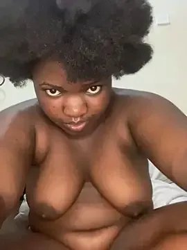 sweet18creamybigpussy on StripChat