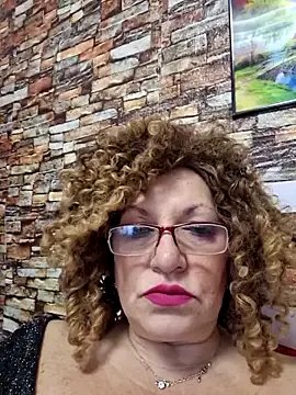 sweetAza70 on StripChat 