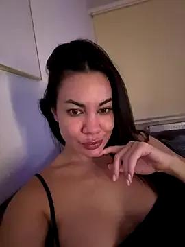 SweetMeiiii on StripChat 