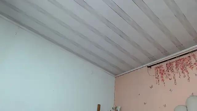 SweetRenata_ on StripChat 