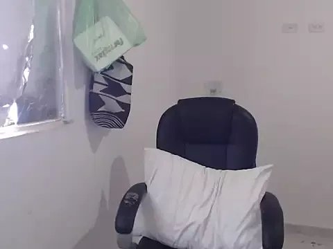 sweettmiah on StripChat 