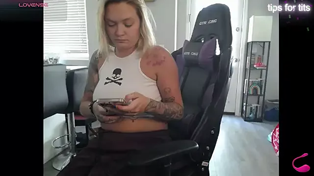 tayweird on StripChat