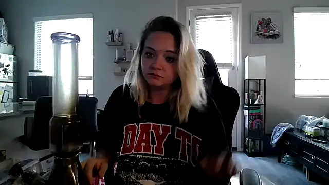 tayweird on StripChat