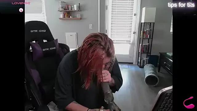 tayweird on StripChat