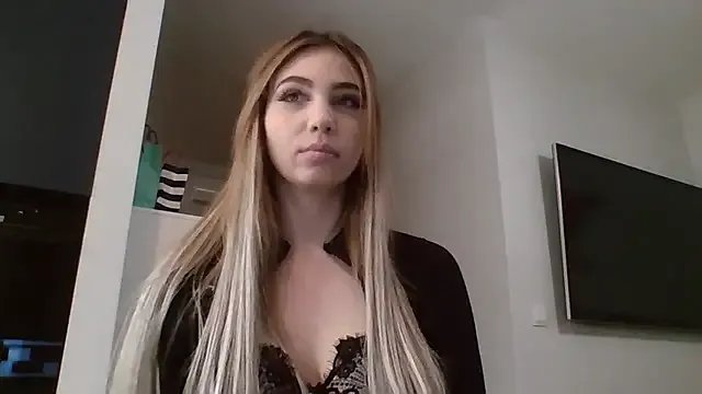 TeenLily — Show figure