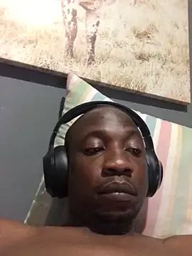 TheeRealShow on StripChat