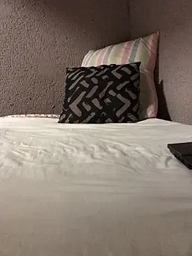 TheeRealShow on StripChat