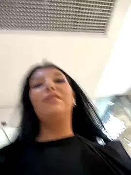 Tisha_Busty — Squeeze nipples among people