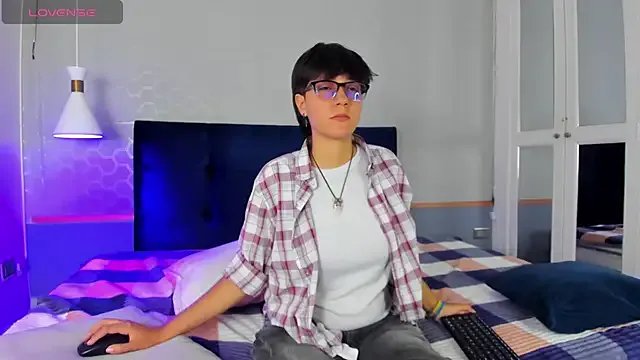 Tsuki_Maru on StripChat