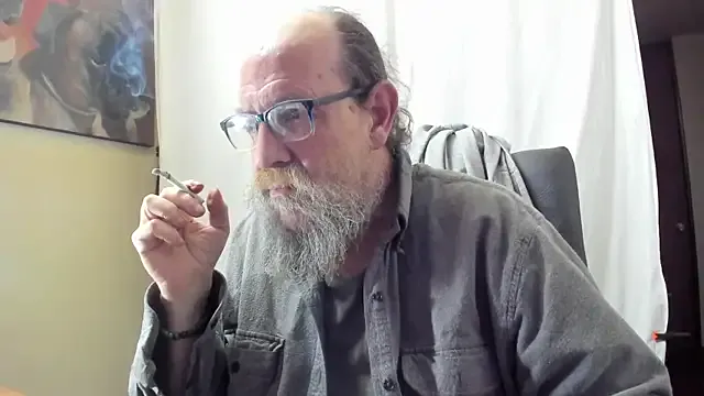 Uncle_Hottie on StripChat