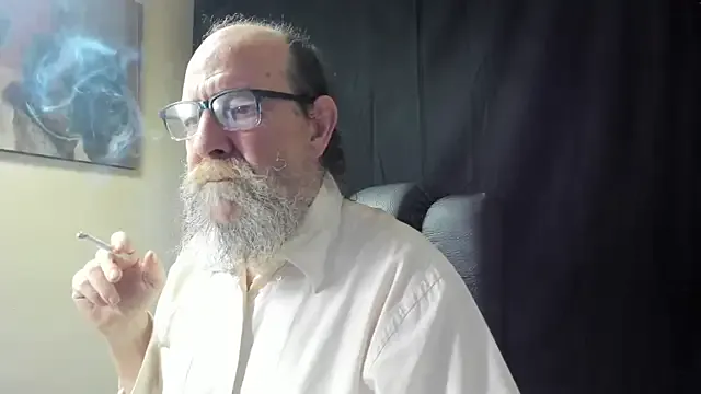 Uncle_Hottie on StripChat