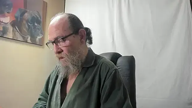 Uncle_Hottie on StripChat