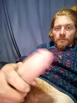 untamedredsnake on StripChat