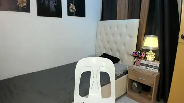 urtwinkbrixz on StripChat