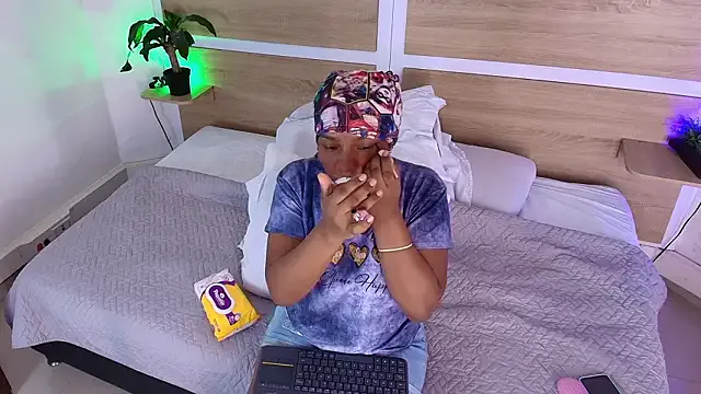 ValeryCortezm — Shake that booty, babe 