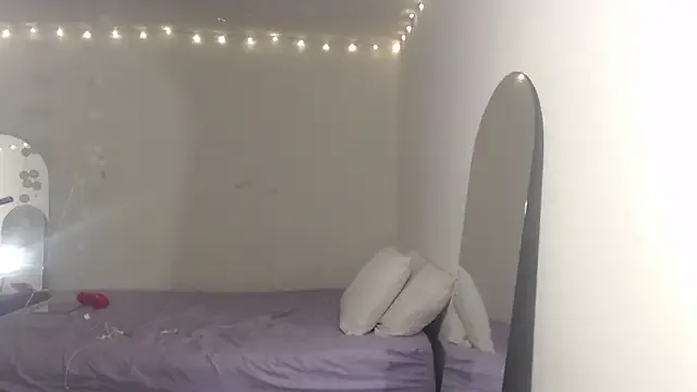 ValienteGirl_ on StripChat