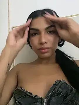 VeronicaSaenzx — Stripsteaase and spank ass