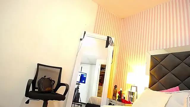 ViictoriaJones_ on StripChat