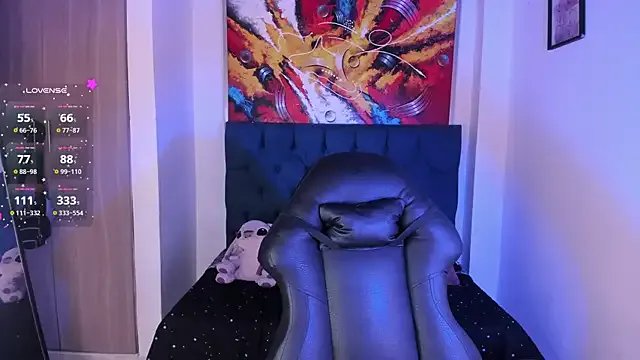 Violet_Blazee on StripChat