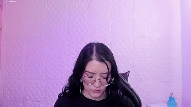 Violetaa_diazz on StripChat