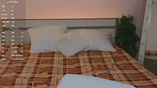 WICKEDEMBER — Gently masturbate with fingers