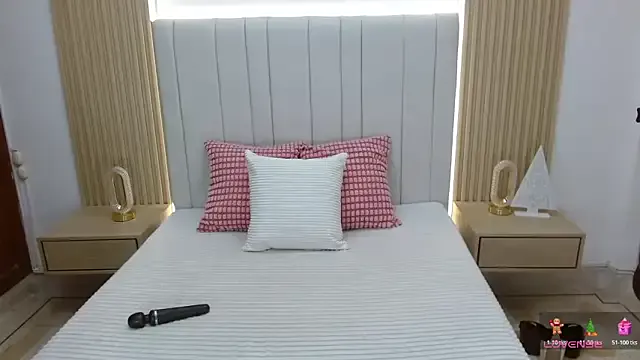 WildScarlet on StripChat