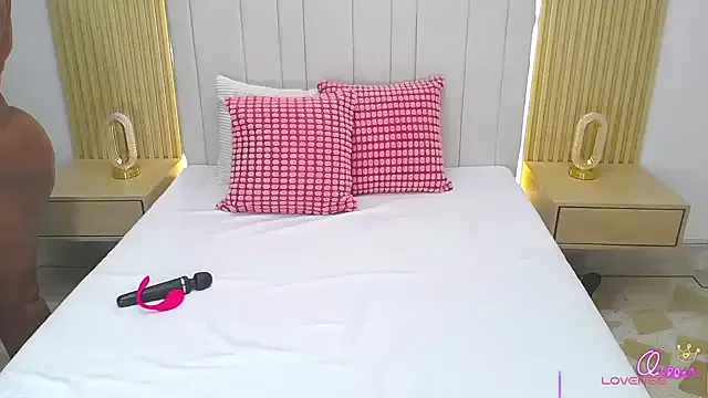 WildScarlet on StripChat